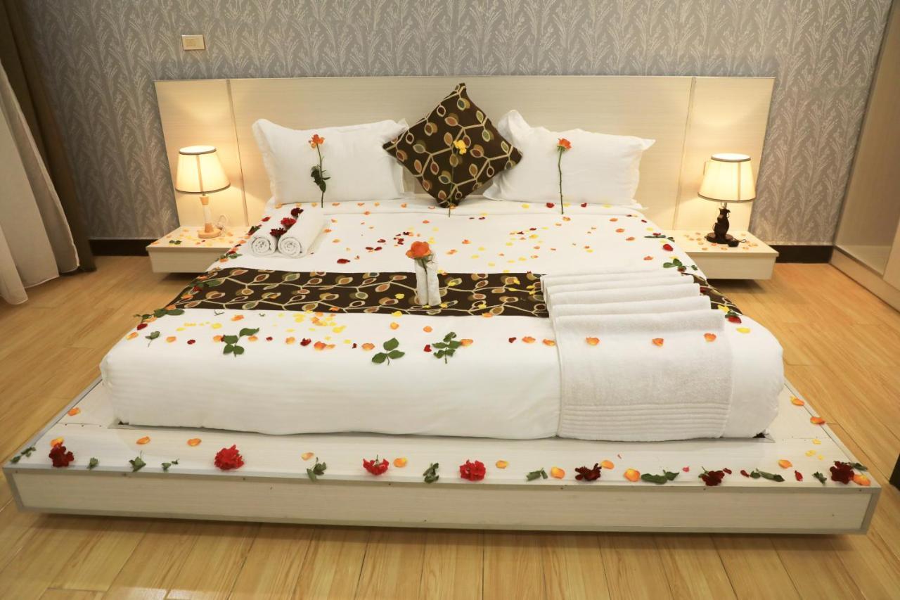 Riverland Hotel 바히르 다르 외부 사진
